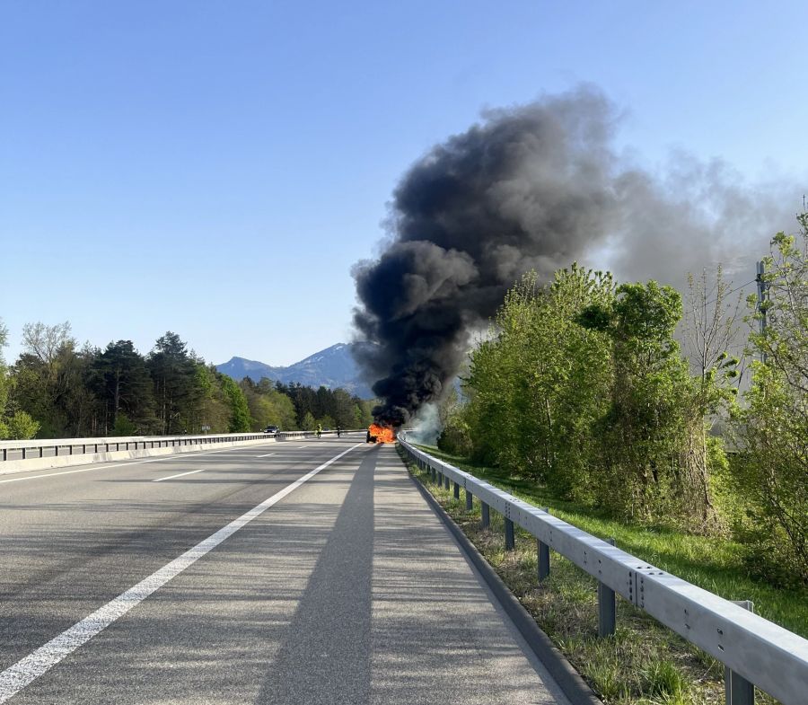 Brand auf A13