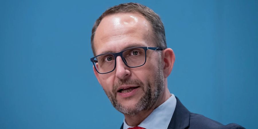 Nach einem Unfall mit dem Vorwurf des Amtsmissbrauchs und der Begünstigung konfrontiert: der Tessiner Staatsrat und Lega-Politiker Norman Gobbi. (Archivbild)