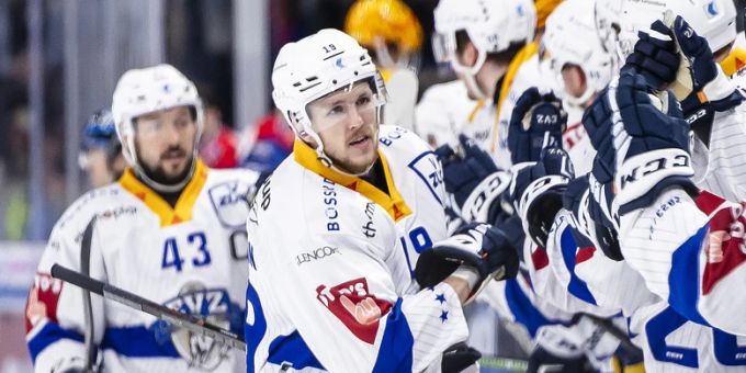 Niklas Hansson will heute Abend mit dem EVZ eine Reaktion auf die Niederlage im Halbfinal-Spiel eins gegen die ZSC Lions zeigen. Niklas Hansson EVZ