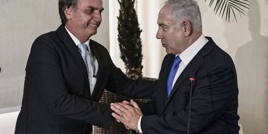 Der ehemalige Präsident von Brasilien, Jair Bolsonaro (links), ist ein Verbündeter des israelischen Ministerpräsidenten Benjamin Netanjahu (rechts). (Archivbild)