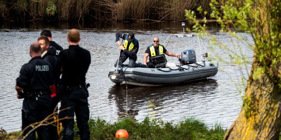 Die niedersächsische Polizei sucht nach dem sechsjährigen Arian, der seit mehr als zwei Wochen vermisst wird.