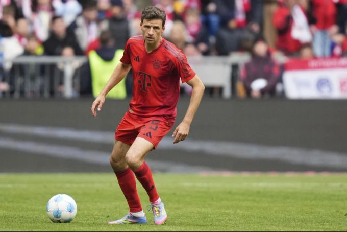 Thomas Müller betont, dass es bei solchen Jubiläen oft nur um Zahlen gehe. Thomas Müller
