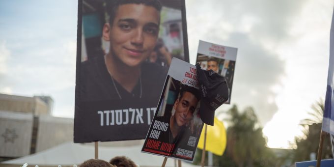 In Israel - Jubel und Tränen nach Freilassung von Hamas-Geisel