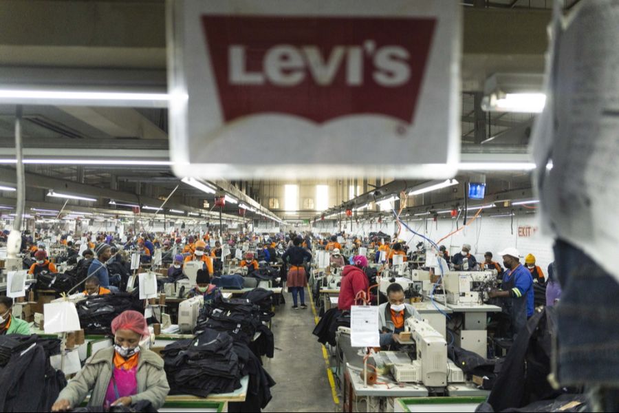 Im afrikanischen Königreich werden Jeans für Wrangler und Levi's produziert ...