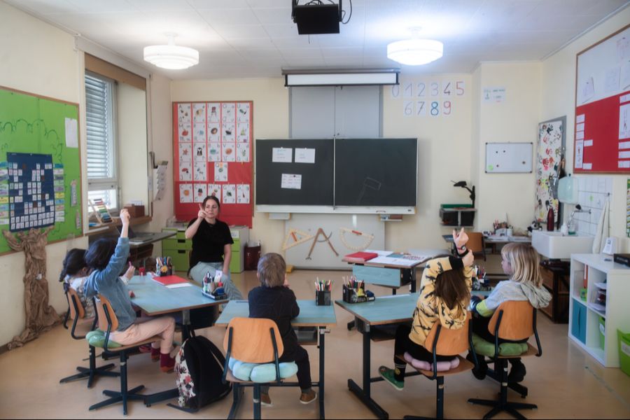 Der Brite fürchtet, dass die Mutter seinen Sohn nie in eine reguläre Schule schicken wird.
