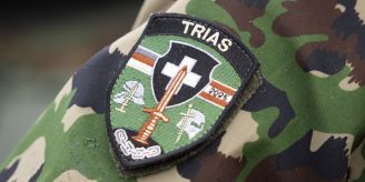 Zwei Verletzte - Ausland-WK: Soldat verursacht Verkehrsunfall