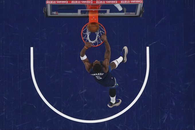 Anthony Edwards führt die Timberwolves in der NBA zum Sieg über Oklahoma City. NBA