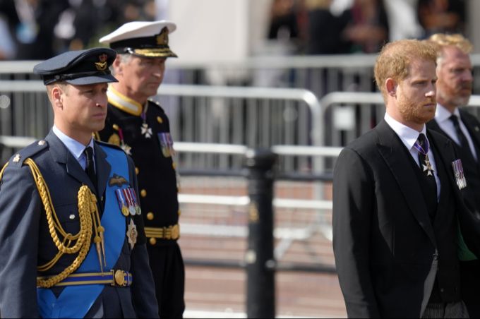 Das Verhältnis von Prinz Harry zu den Royals ist zerrüttet. Er will aber die Versöhnung. prinz harry