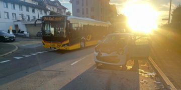 Unfall beim Abbiegen.