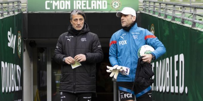 Patrick Foletti (rechts) ist auch unter Murat Yakin Goalietrainer in der Schweizer Nati. Schweizer Nati