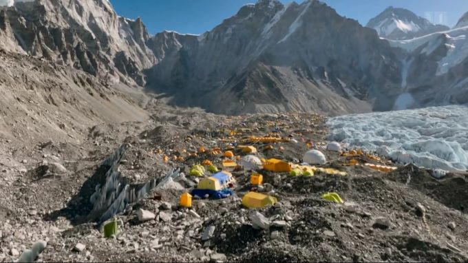 Im Basislager auf dem Mount Everest auf 5463 Metern über Meer halten sich rund 2000 Personen auf. Mount Everest