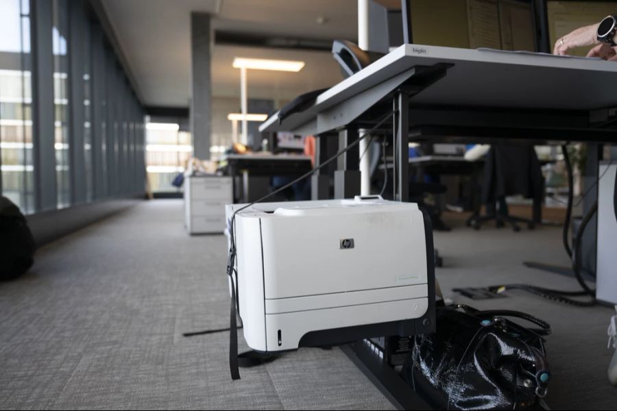 Weitere Firmen warten aufgrund wirtschaftlicher Unsicherheiten mit Neueinstellungen. (Symbolbild)