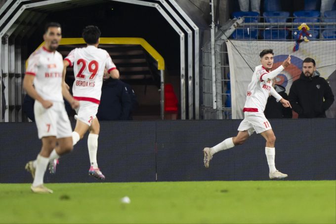 Die Spieler des FC Sion feiern ein Tor gegen den FC Basel. FC Basel FC Sion