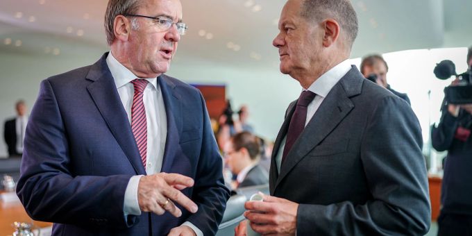 Die SPD wird wohl mit Olaf Scholz ins Kanzlerrennen gehen, Pistorius zog sich zurück. Die K-Frage in der SPD ist nicht entschieden. (Archivbild)