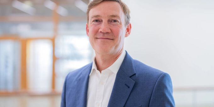 Dennis Grimm, Sprecher des Vorstands bei Thyssenkrupp Steel, kündigt harten Sanierungskurs an. Dennis Grimm, Sprecher des Vorstands bei Thyssenkrupp Steel, kündigt harten Sanierungskurs an.