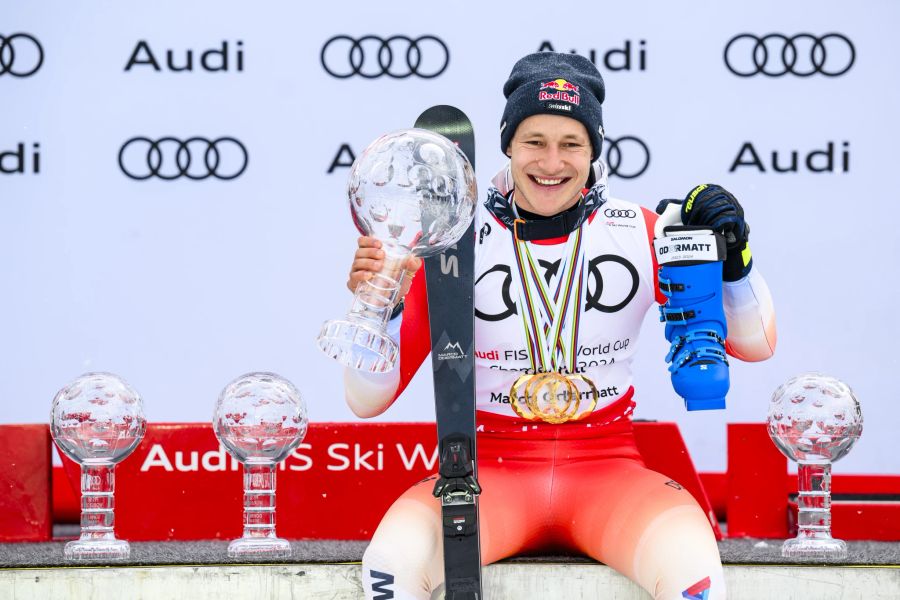 Der Nidwaldner gewinnt die Disziplinenwertung im Riesenslalom, im Super-G und in der Abfahrt.