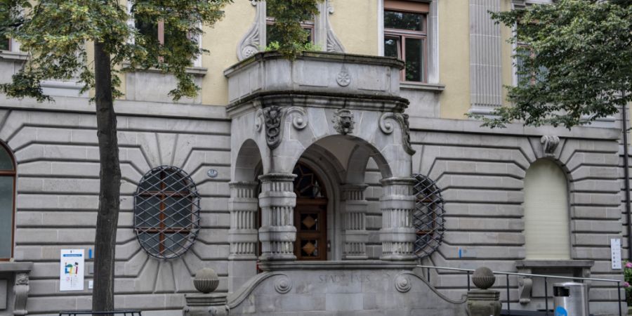 Die Stadt Luzern will erst abwarten, ob es eine neue Buvette an der Bahnhofstrasse nach einer Übergangsfrist überhaupt noch braucht. (Symbolbild)