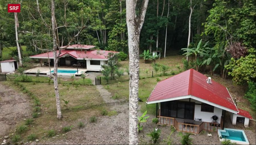 Es dauert nicht lange und die Häuschen stehen.