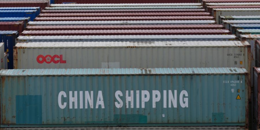 Mit starken Exporten erreicht China 2025 sein Wachstumsziel von 5 Prozent. Im Schlussquartal fällt das Plus jedoch auf 4,5 Prozent. (Symbolbild)