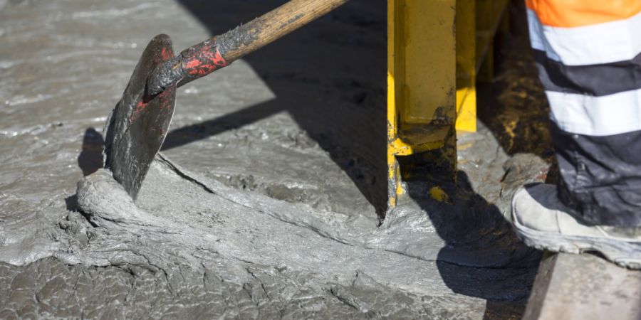 Vor der geplanten Sanierung der Kantonsstrasse zwischen Buochs und Beckenried plant der Kanton Nidwalden Bodenuntersuchungen auf dem betreffenden Abschnitt. (Symbolbild)