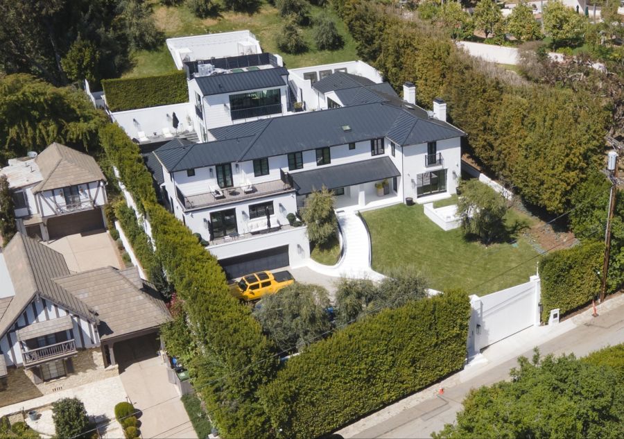 Auf Rihannas Villa in Beverly Hills wurde am Sonntagnachmittag ein Anschlag verübt.