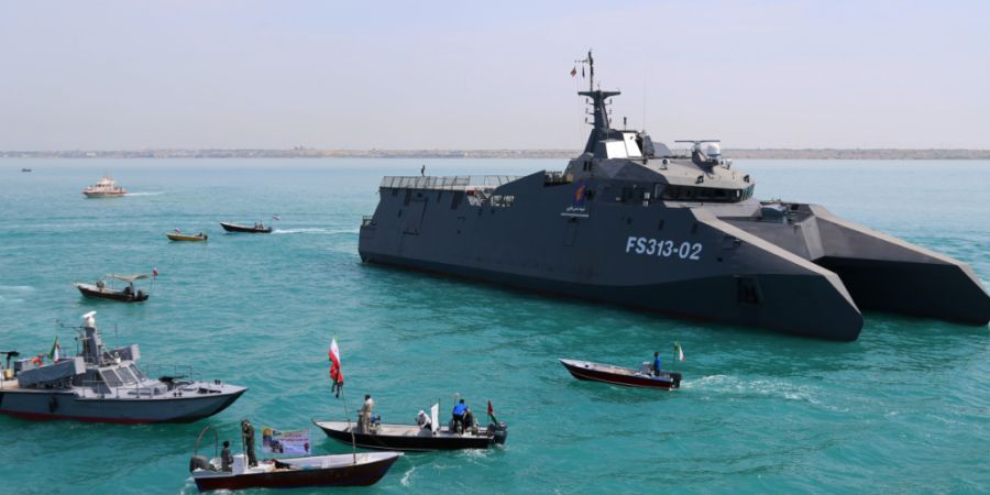 ARCHIV - Das Kriegsschiff «Martyr Hassan Bagheri» der Marine des Korps der Islamischen Revolutionsgarde (IRGCN) und militärische Schnellboote des Korps der Islamischen Revolutionsgarde...