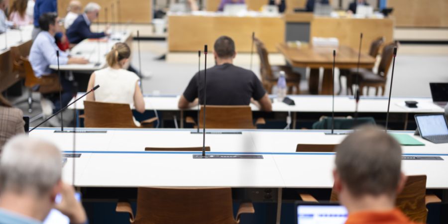 Der Gemeinderat will sich den Stundenlohn von 65 auf 70 Franken erhöhen. Die SVP freut sich schon jetzt auf die Volksabstimmung. Sie findet das viel zu viel. (Symbolbild)