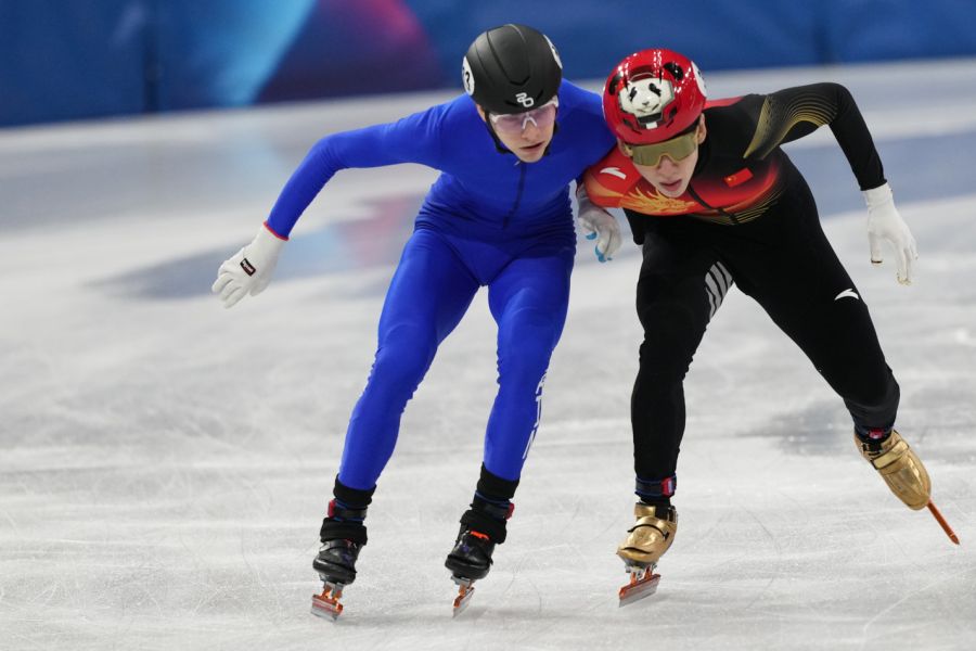 Der Russe Iwan Posaschkow ist im Shorttrack bei Olympia 2026 mit dabei.