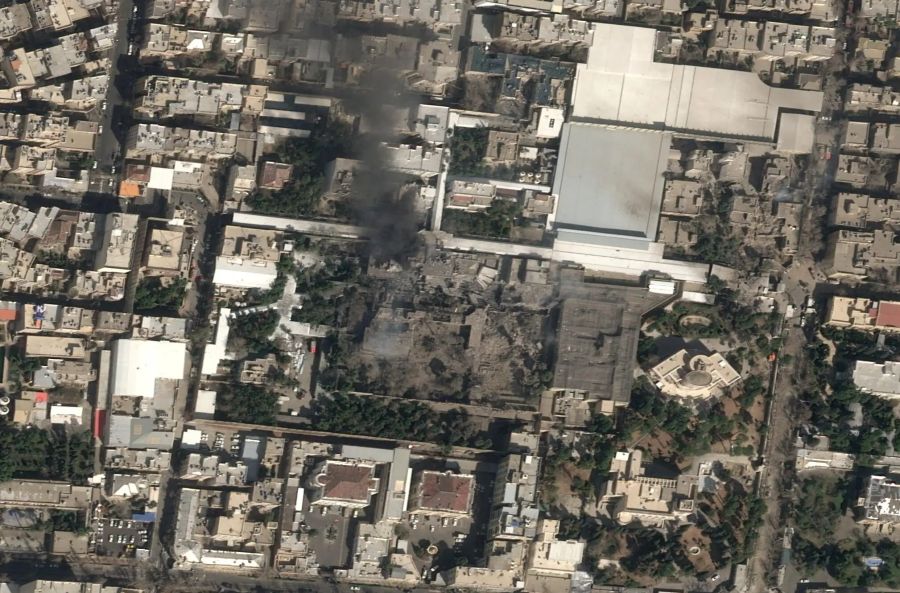 Eine Satellitenaufnahme zeigt den Komplex in Teheran, in dem Ali Chamenei getötet wurde.