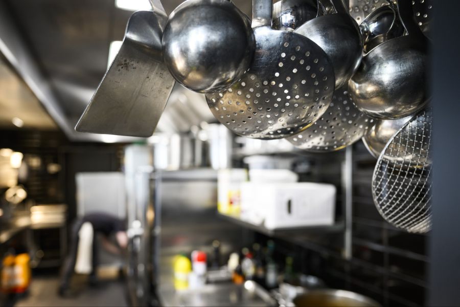 Achtnich: «Trotz der ansteigenden Ausbildungszahlen wird der Fachkräftemangel noch mehrere Jahre auf hohem Niveau bestehen bleiben.» (Symbolbild)