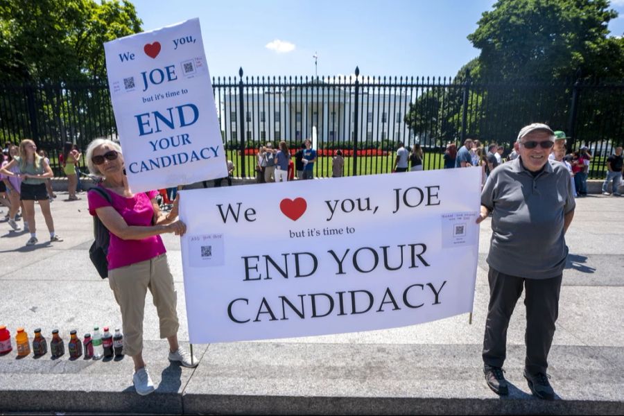 «Wir lieben dich, Joe, aber es ist an der Zeit, die Kandidatur zu beenden.» Auch Unterstützer von Joe Biden raten ihm, aus dem Rennen, um die Präsidentschaft auszusteigen.