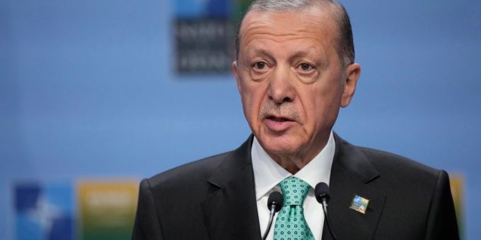 Der türkische Präsident friert laut einem Bericht den Handel mit Israel ein. Der türkische Präsident friert laut einem Bericht den Handel mit Israel ein.