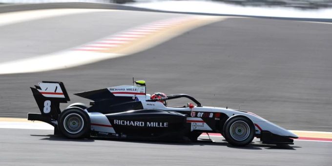 Premiere! - Podestplatz für Schweizer Saucy beim F3-Rennen in Bahrain