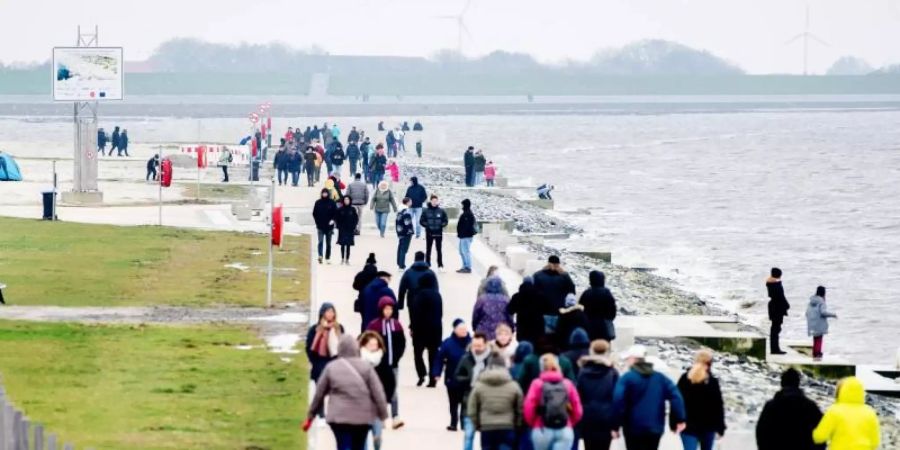 Ein digitales Besucherlenkungssystem soll im kommenden Frühjahr an mehreren Orten der niedersächsischen Nordseeküste an den Start gehen. Foto: Hauke-Christian Dittrich/dpa