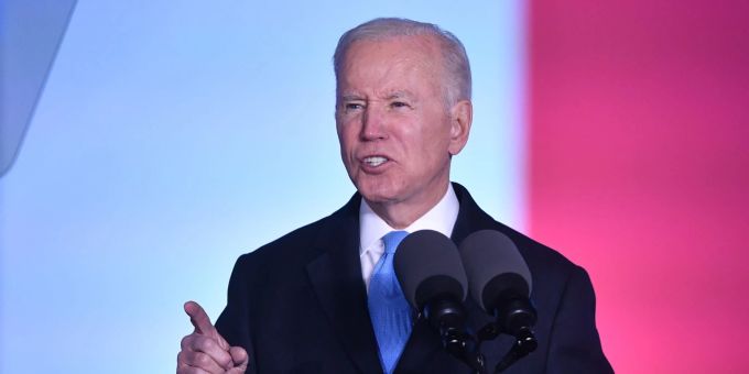 US-Präsident Joe Biden hält eine Rede über den russischen Einmarsch in der Ukraine im Warschauer Königsschloss. Joe Biden