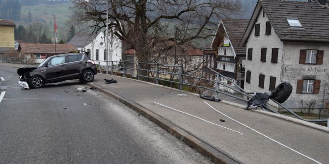 Grub AR: Selbstunfall mit Personenwagen