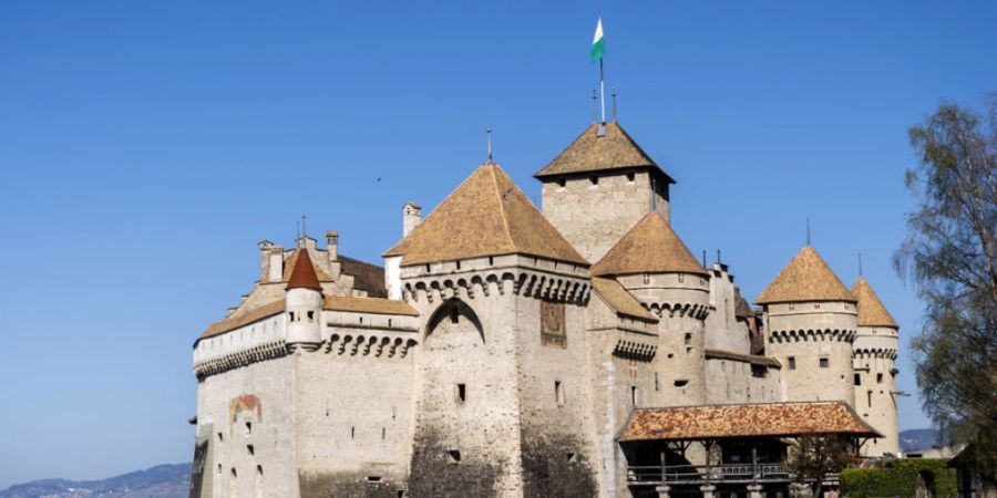 Die Corona-Pandemie führte zu einem Besucherschwund im Schloss Chillon. Noch halb so viele Gäste wie zuvor besuchten in den vergangenen zwei Jahren die Festung am Genfersee. (Archivbild)