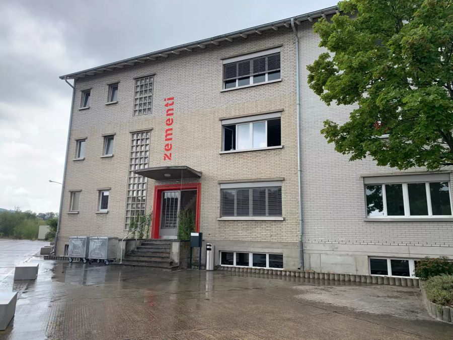Zementi Schulhaus Olten
