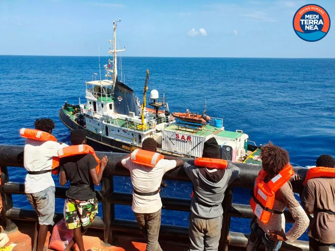 Bootsmigranten im Mittelmeer. Migranten Mittelmeer