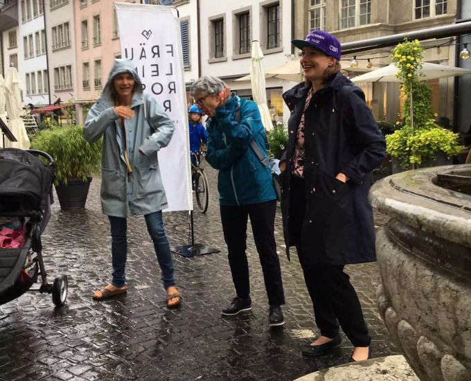 Vom Regenwetter liess sich niemand die Stimmung verderben. Christina Bachmann-Roth