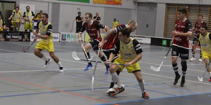 Die Flames gegen Ad Astra Sarnen. Unihockey
