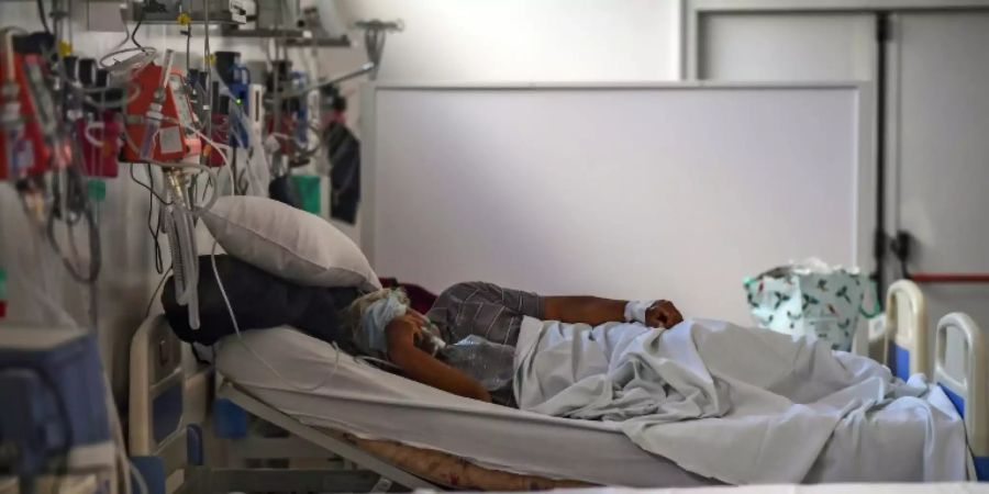 Corona-Patient in einer Klinik in Ezeiza am Stadtrand von Buenos Aires