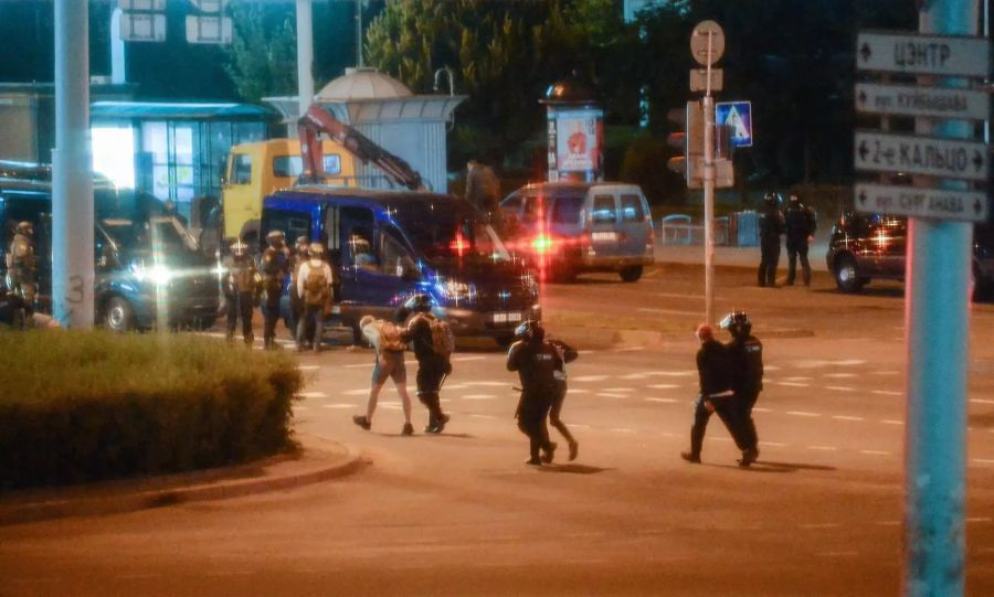 Auch ein 20-jähriger Schweizer, der in Weissrussland lebt, wurde kurzzeitig festgenommen.