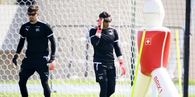 Yann Sommer und Gregor Kobel beim Training mit der Schweizer Nati. Yann Sommer Gregor Kobel