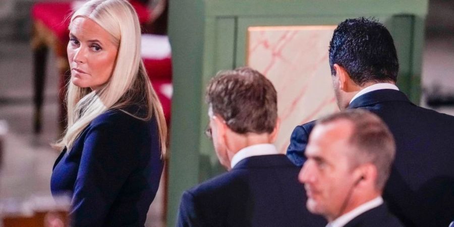 Was wohl Prinzessin Mette-Marit über die Eskapaden ihres Sohnes denkt?