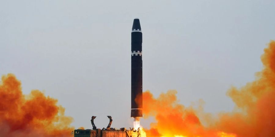 Start der Interkontinentalrakete in Pjöngjang (KCNA)
