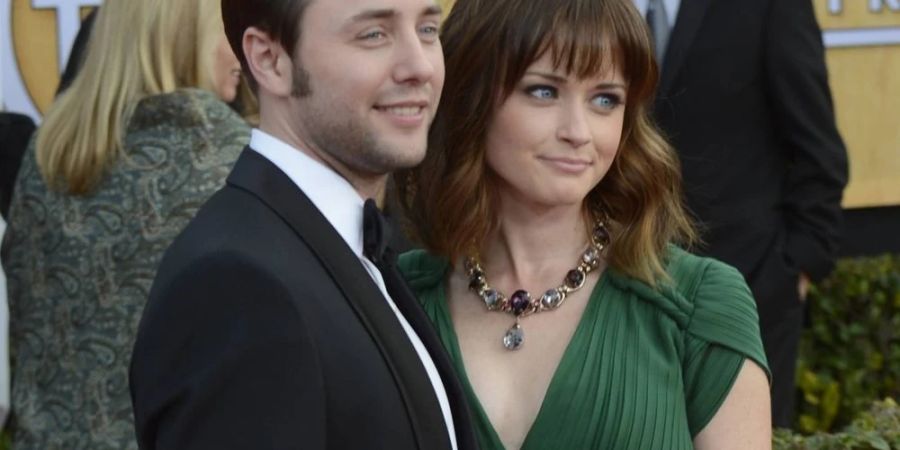 Vincent Kartheiser und Alexis Bledel auf dem roten Teppich.