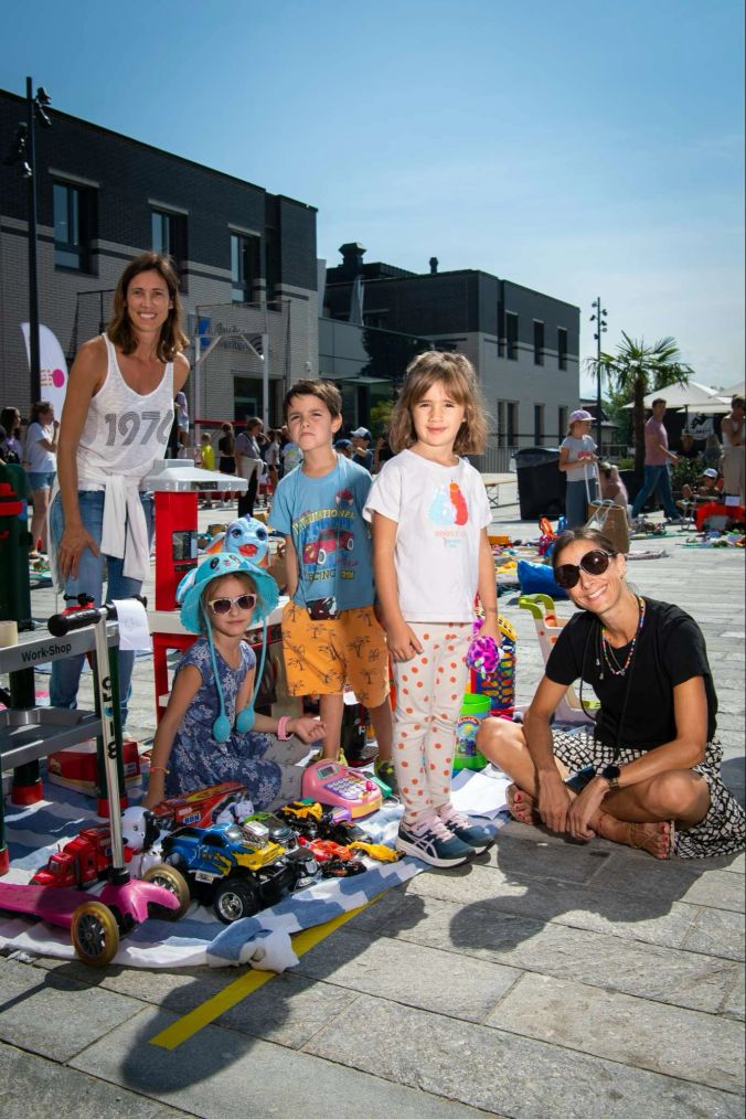Auch Familie Rojas und Familie Haller aus Meilen genossen das schöne Wetter am Freitag.