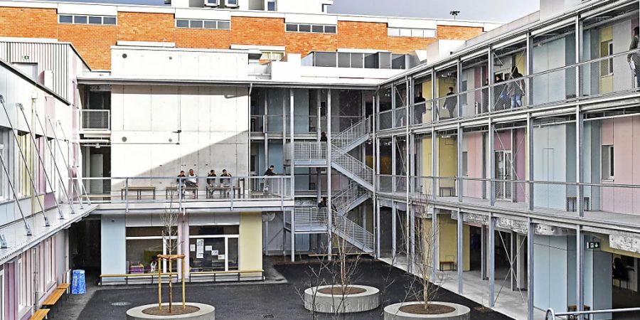 Im Bundesasylzentrum in Zürich wurde ein Fall der Haut- und ein Fall der Rachendiphtherie nachgewiesen. (Archivbild)