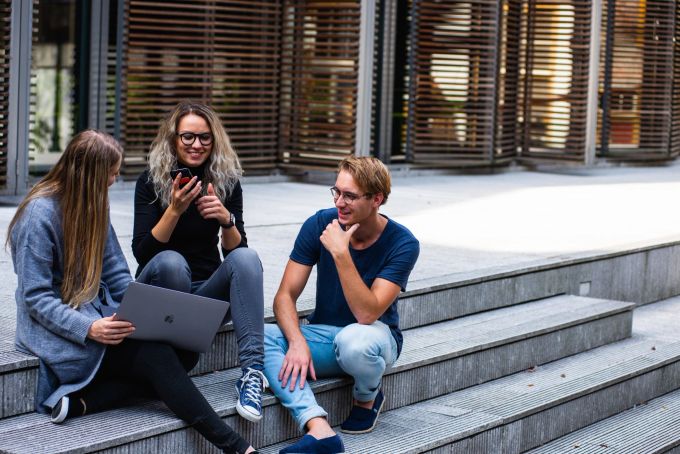 «Über psychische Probleme wird immer noch viel weniger gesprochen als über ein gebrochenes Bein», sagt Alexandra Toscanelli von Baloise. (Symbolbild) campus